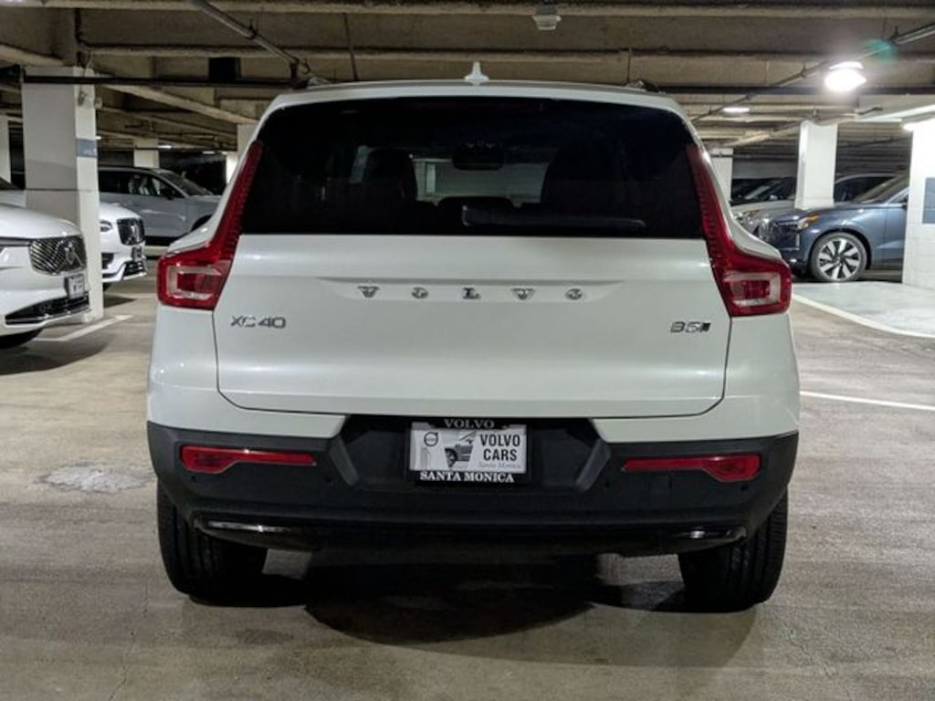 New 2026 Volvo XC40 B5 Plus SUV