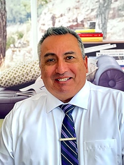 Staff member Robert Munoz from ID_ea608ee3b725