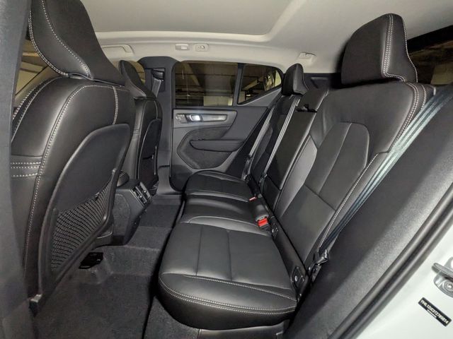 2026 Volvo XC40 Plus - Photo 27