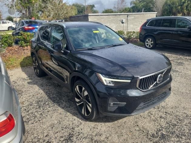 2023 Volvo XC40 Plus's photo