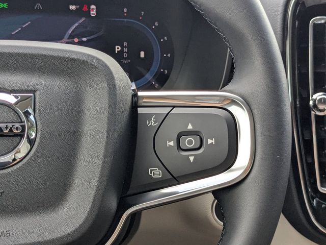 2025 Volvo XC40 Plus - Photo 33