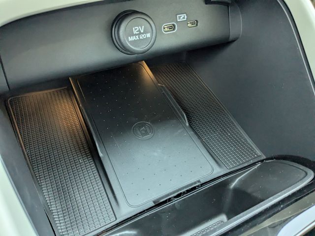 2026 Volvo XC40 Ultra - Photo 26