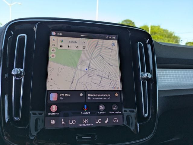 2025 Volvo XC40 Core - Photo 29
