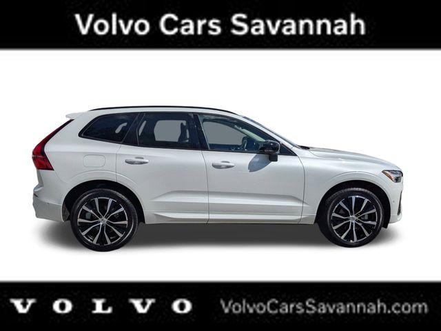 2025 Volvo XC60 B5 Plus photo 2