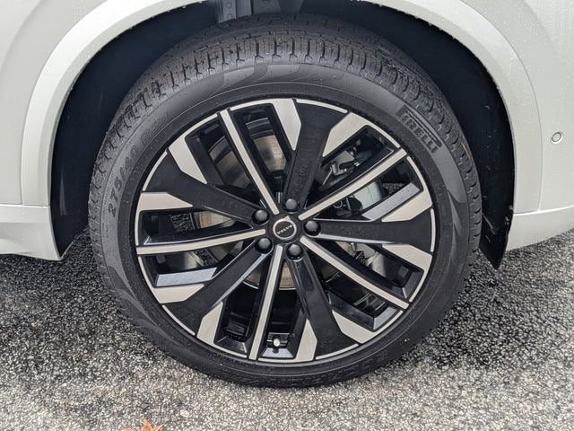 2026 Volvo XC90 Plus - Photo 14