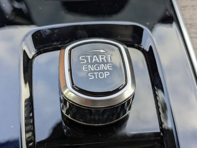 2025 Volvo XC90 Plus - Photo 36