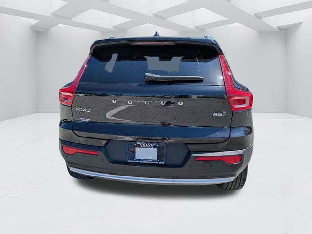 2025 Volvo XC40 Core - Photo 6