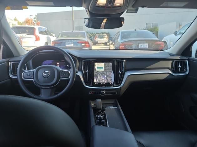 2023 Volvo S60 B5 Core photo 4