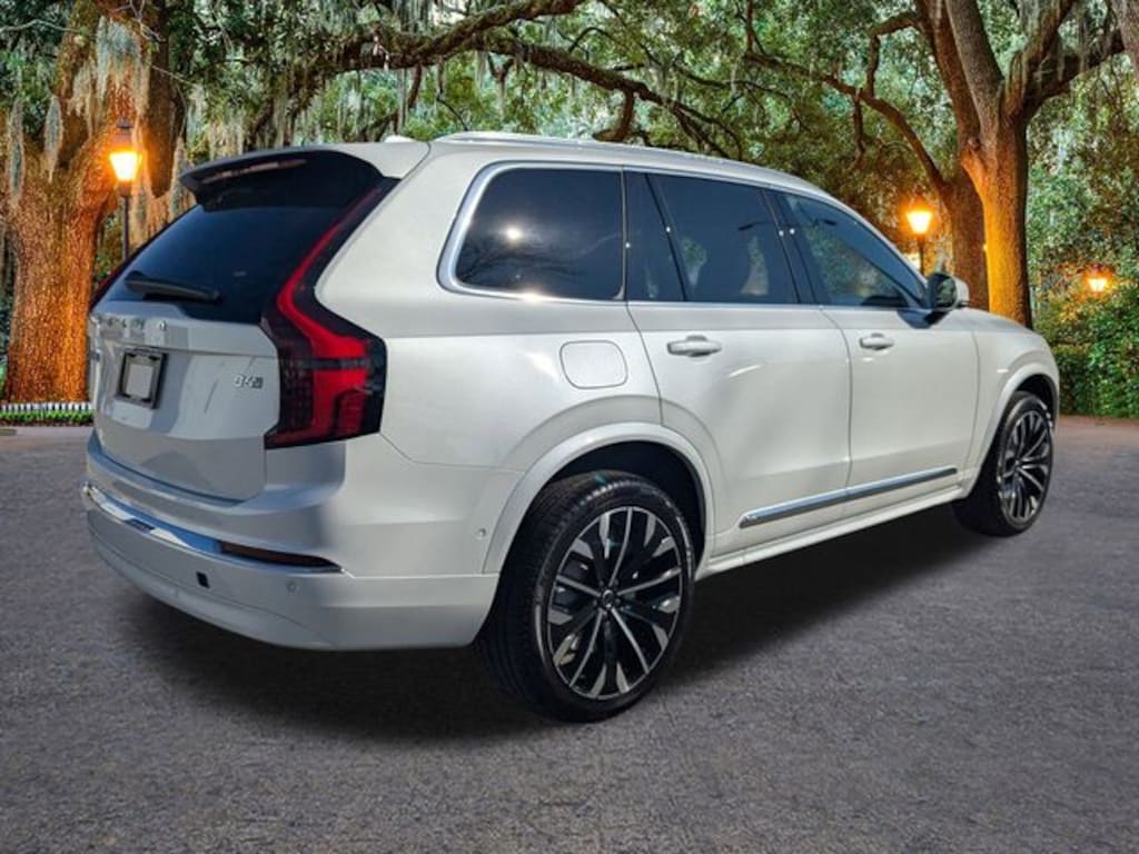 New 2026 Volvo XC90 B6 Plus 7-Seater SUV