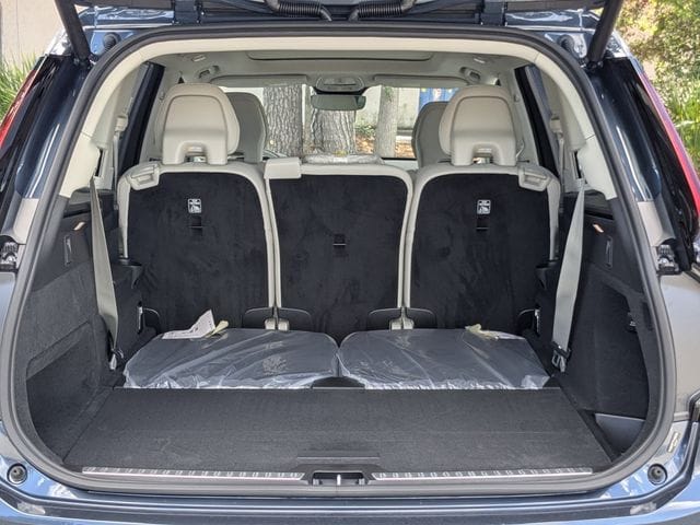 2026 Volvo XC90 Ultra - Photo 13