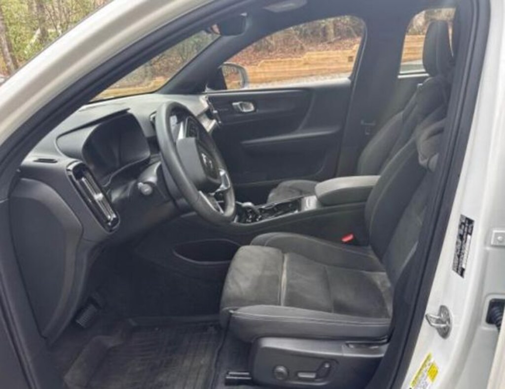 Used 2023 Volvo C40 Recharge Pure Electric Ultimate SUV