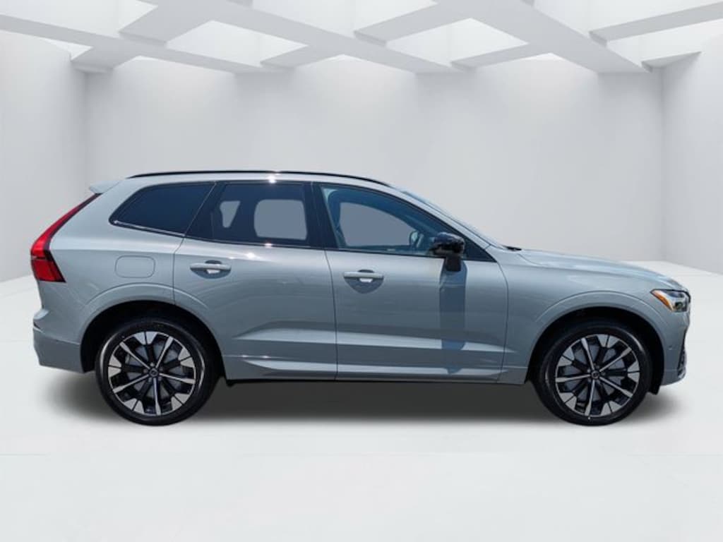 New 2026 Volvo XC60 plug-in hybrid T8 Plus SUV