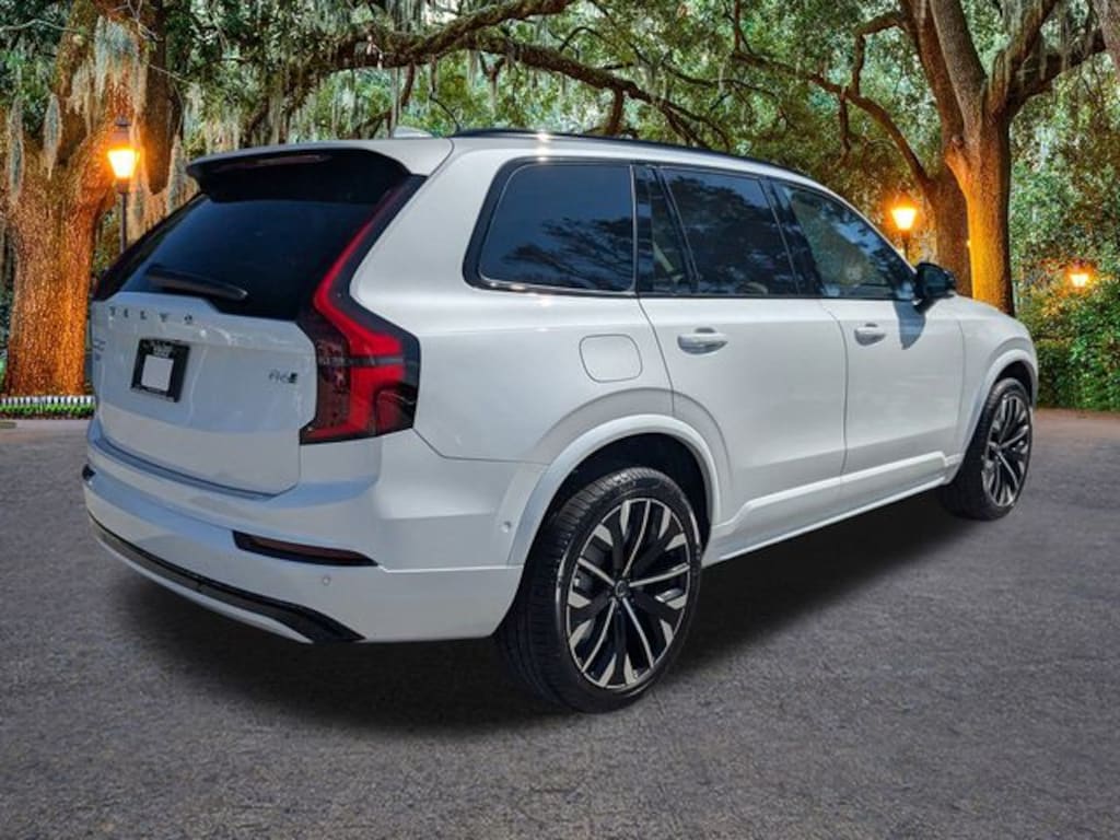 New 2026 Volvo XC90 B6 Ultra Dark Theme 7-Seater SUV