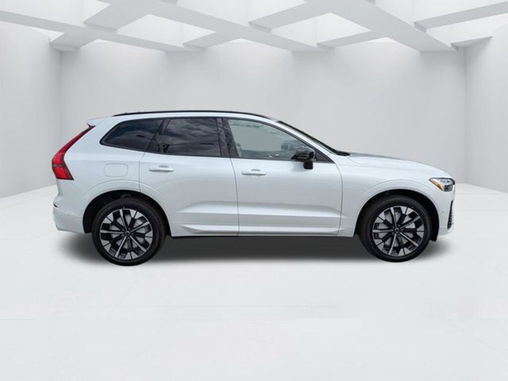 New 2026 Volvo XC60 plug-in hybrid T8 Plus SUV