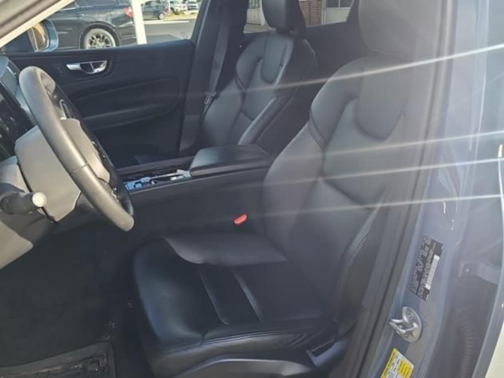 Certified 2023 Volvo XC60 B5 Core SUV