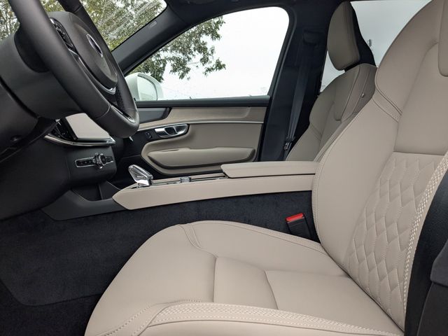 2026 Volvo XC90 Plus - Photo 26