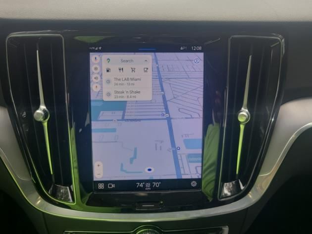 2023 Volvo S60 B5 Core photo 4