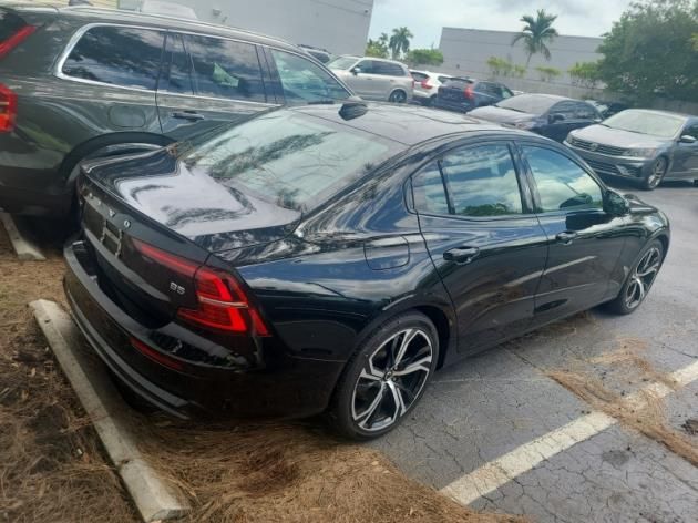 2023 Volvo S60 B5 Core photo 2
