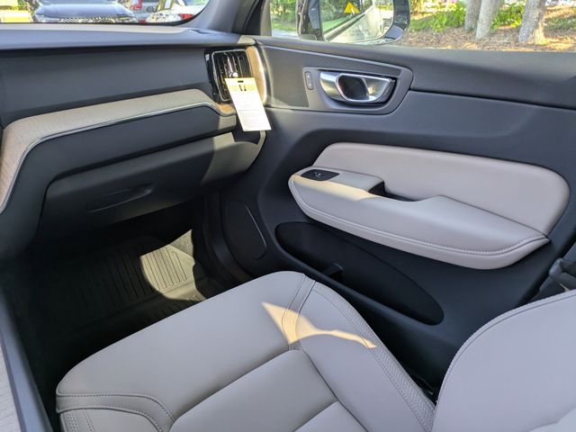 2026 Volvo XC60 Core - Photo 23
