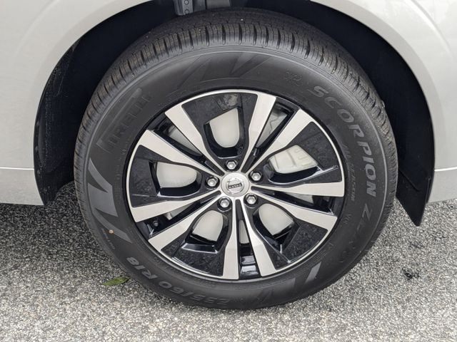 2025 Volvo XC60 Core - Photo 13