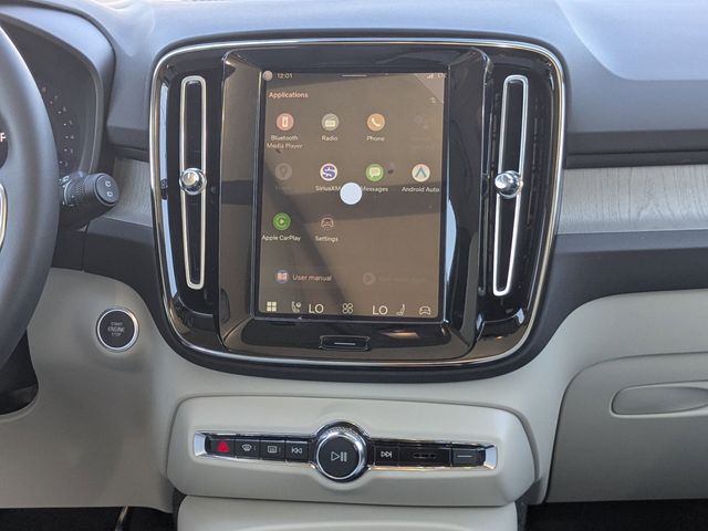 2026 Volvo XC40 Ultra - Photo 22