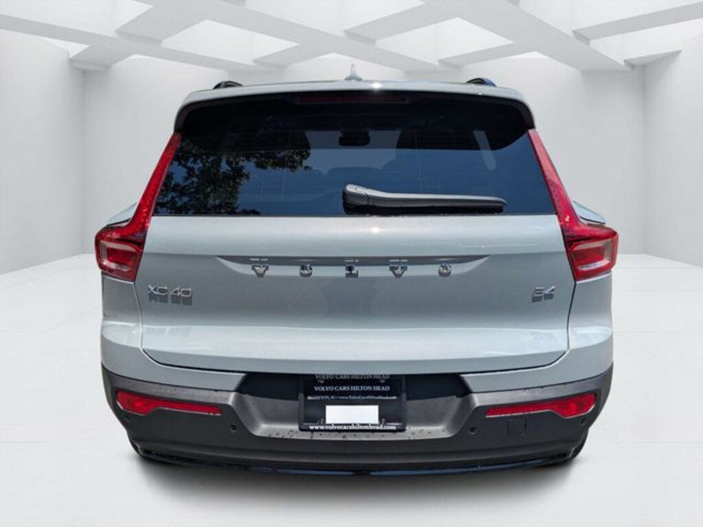 New 2026 Volvo XC40 B4 Plus SUV