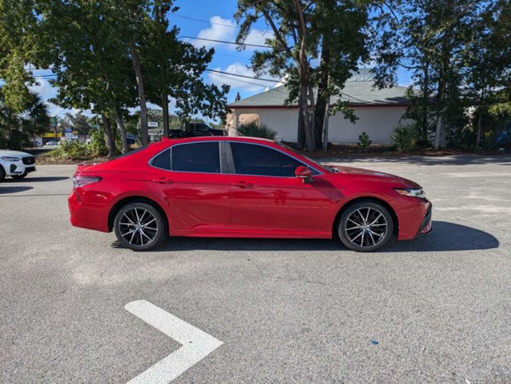 Used 2021 Toyota Camry SE Sedan