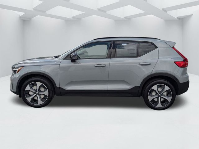2025 Volvo XC40 Plus - Photo 9