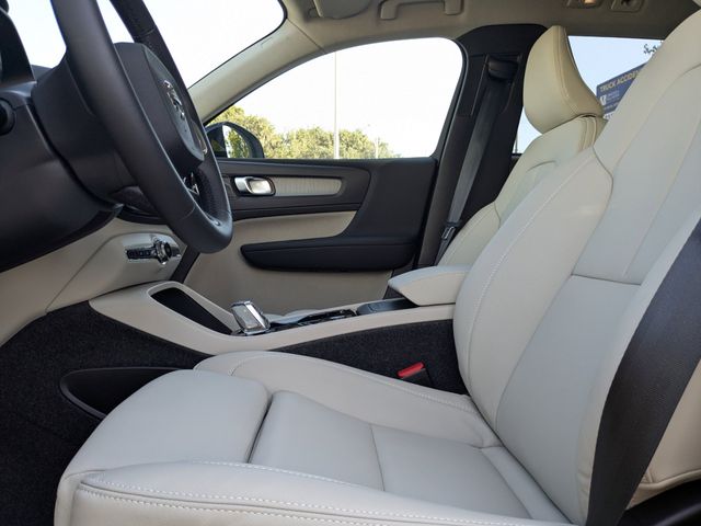 2026 Volvo XC40 Ultra - Photo 21