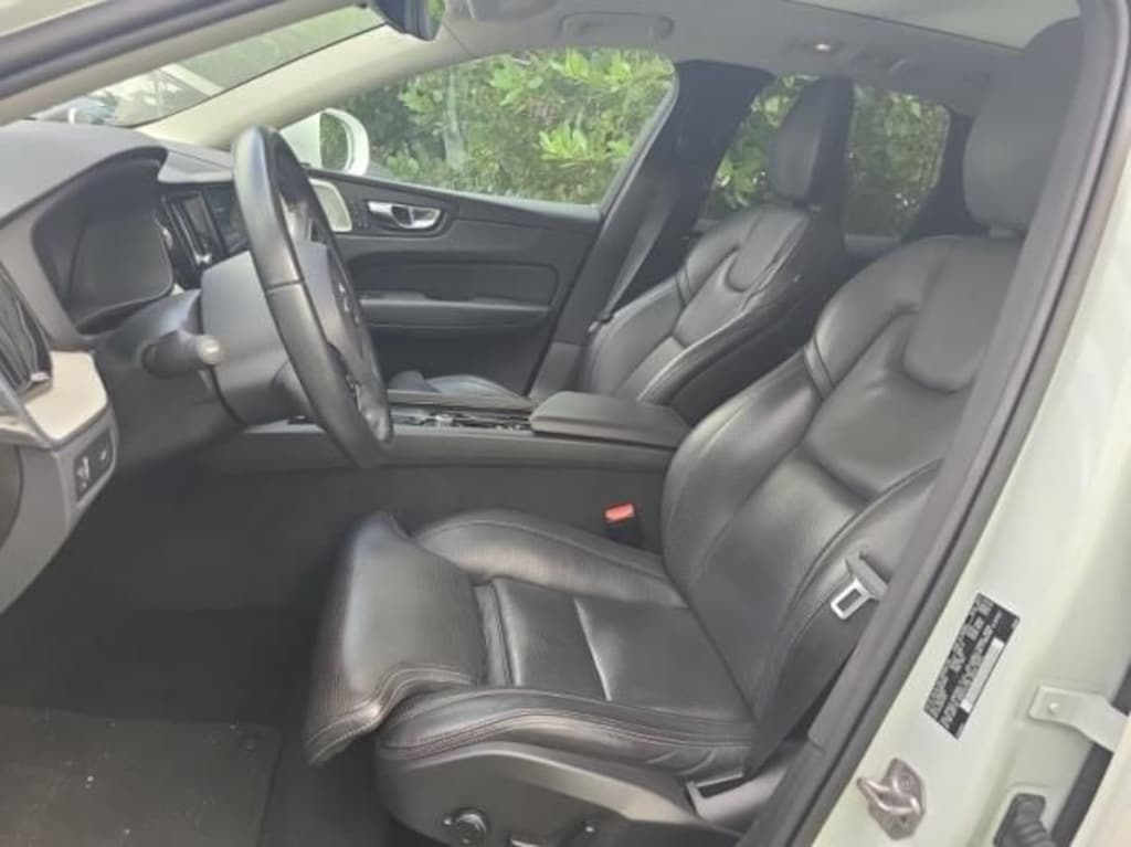 Used 2022 Volvo XC60 B5 Inscription SUV