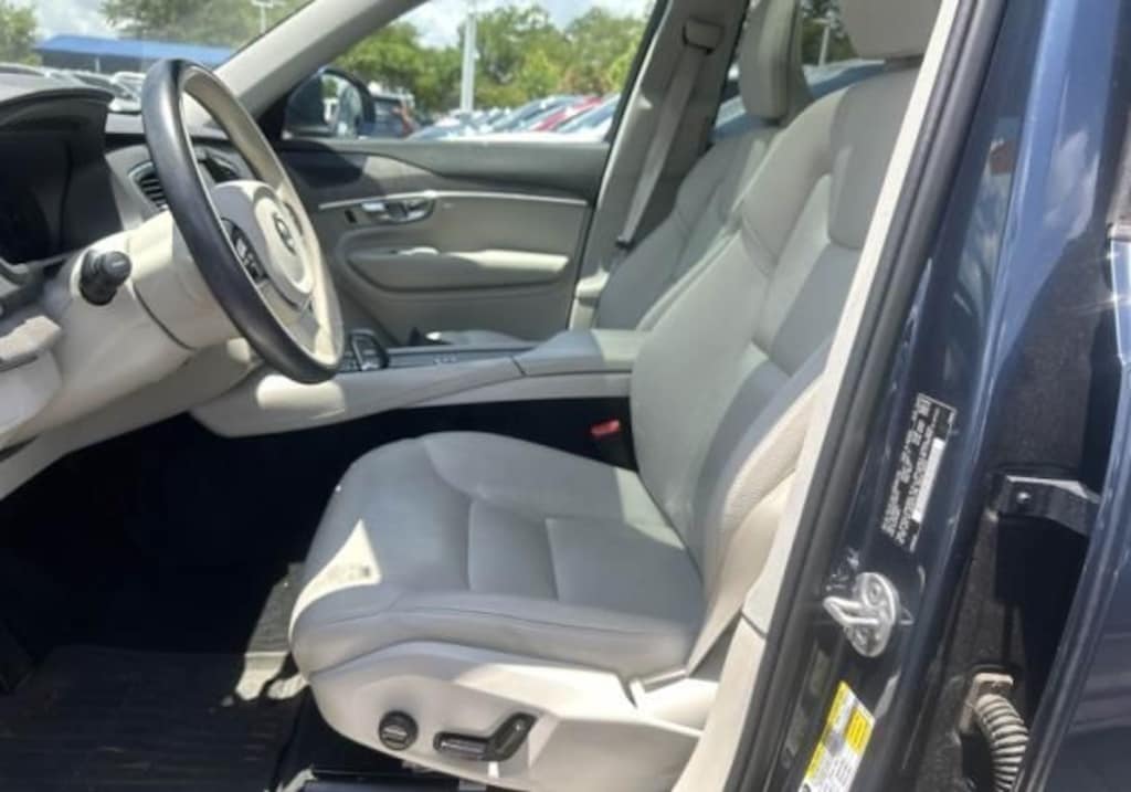 Used 2023 Volvo XC90 B5 Plus SUV
