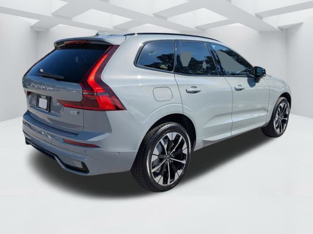 New 2026 Volvo XC60 B5 Plus SUV