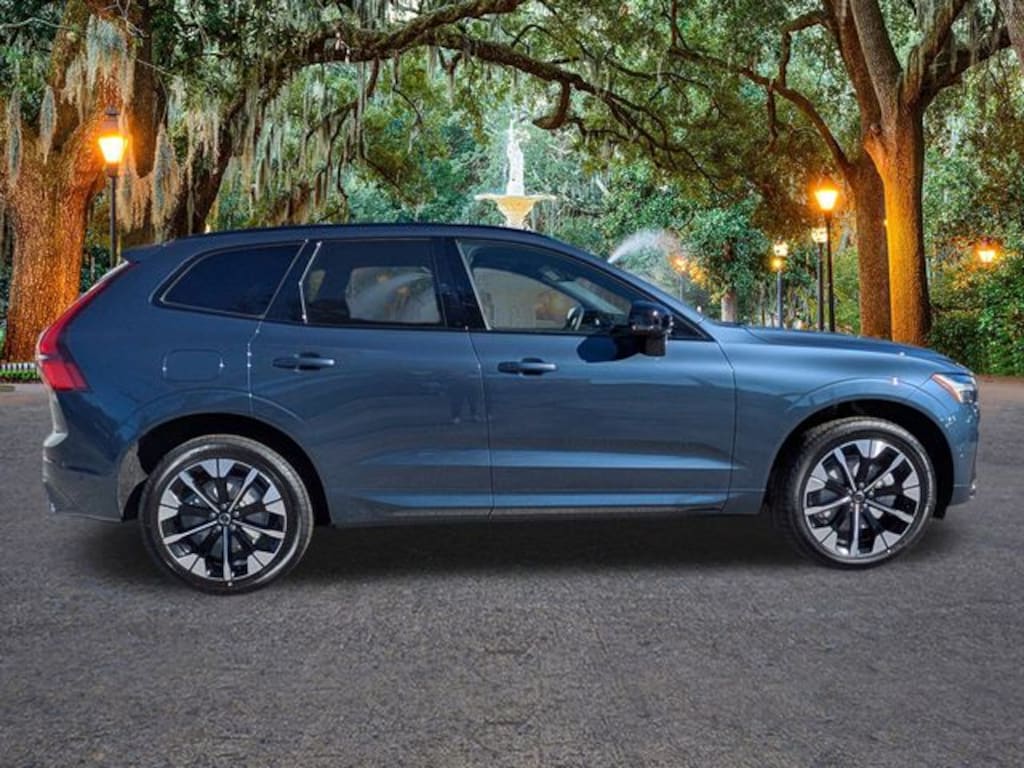 New 2026 Volvo XC60 B5 Plus SUV