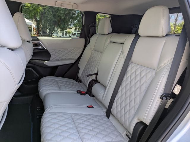 2023 Mitsubishi Outlander Plug-In Hybrid SEL - Photo 18