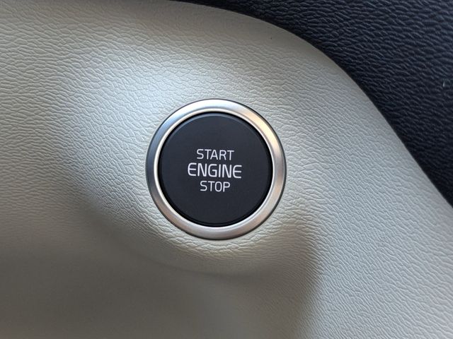 2026 Volvo XC40 Plus - Photo 36