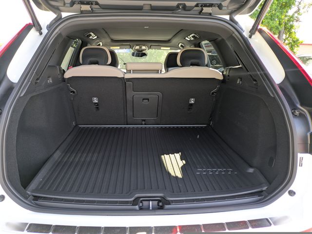 2026 Volvo XC60 Core - Photo 17