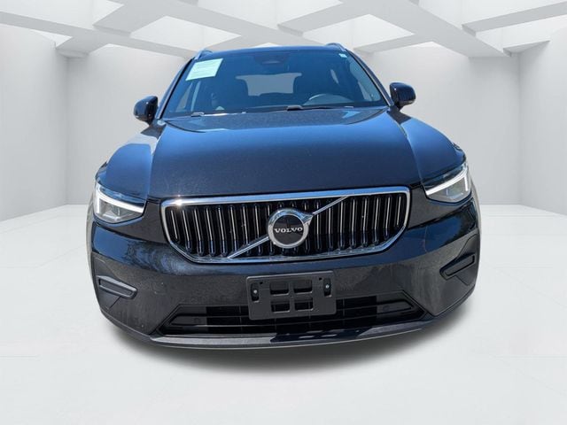 2025 Volvo XC40 Core - Photo 13