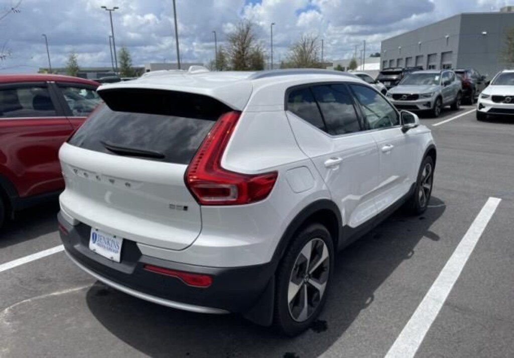 Used 2024 Volvo XC40 B5 Plus Bright Theme SUV