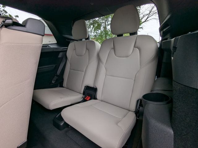 2025 Volvo XC90 Plus - Photo 17