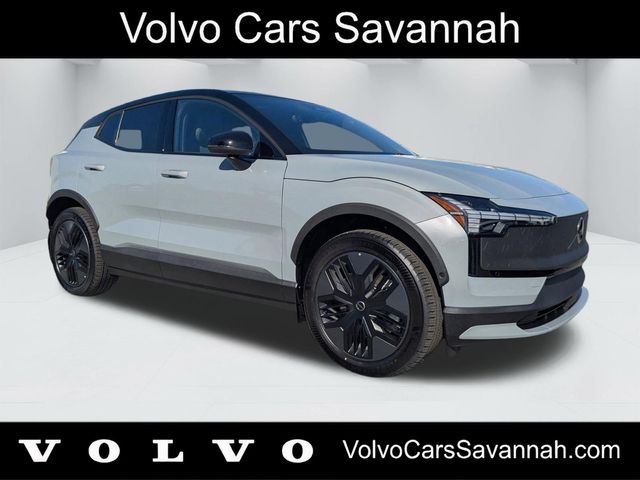 2026 Volvo EX30 Twin Motor Cross Country Ultra's photo