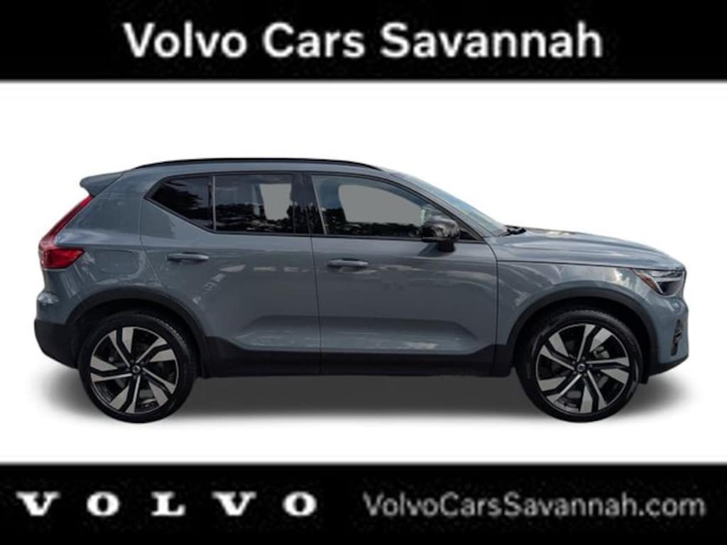 Certified 2023 Volvo XC40 B5 Plus Dark Theme SUV