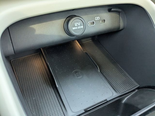 2026 Volvo XC40 Ultra - Photo 26