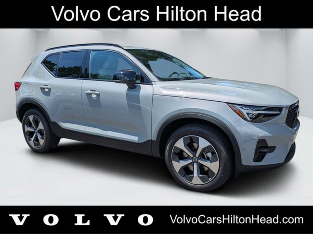 New 2026 Volvo XC40 B4 Plus SUV