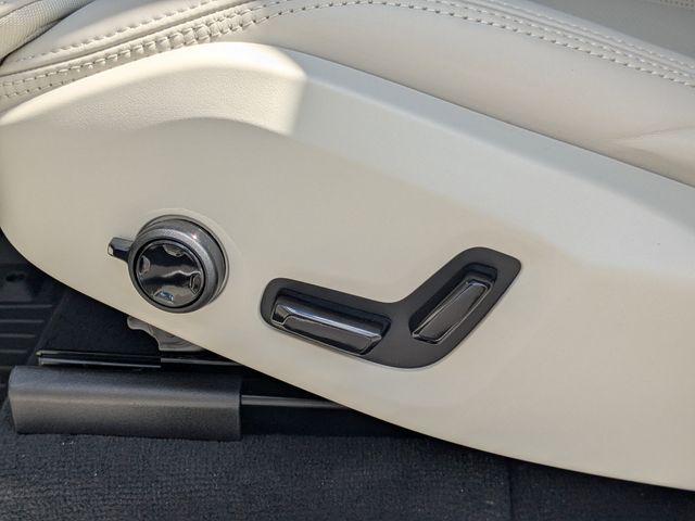 2026 Volvo XC90 Ultra - Photo 25