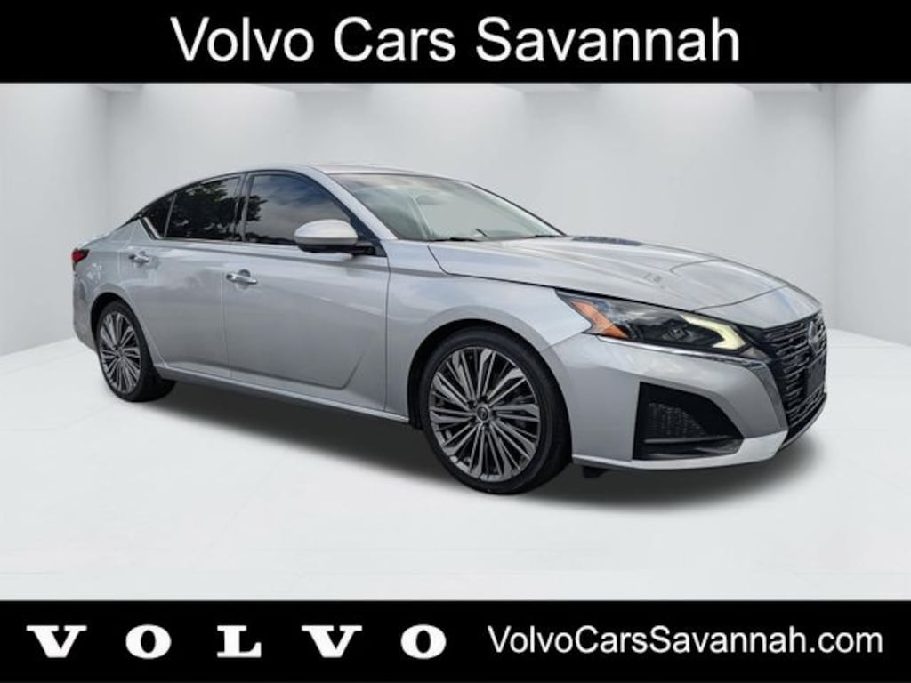Used 2023 Nissan Altima 2.5 SL Sedan