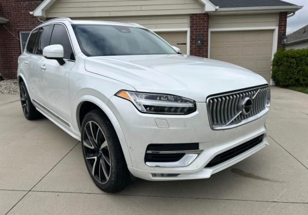 2023 Volvo XC90 B5 Plus 4WD's photo