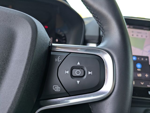 2025 Volvo XC40 Core - Photo 34