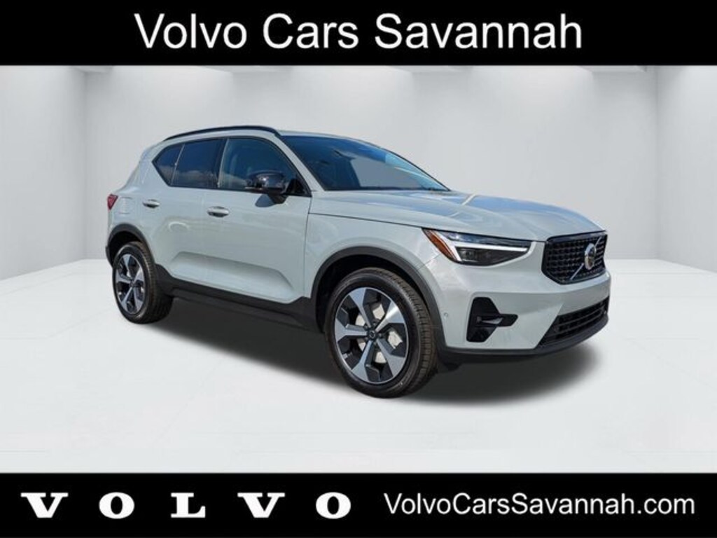 New 2026 Volvo XC40 B5 Plus SUV