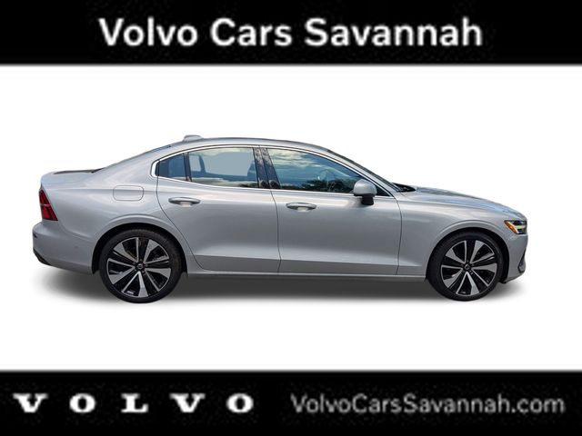 2023 Volvo S60 Ultimate photo 2