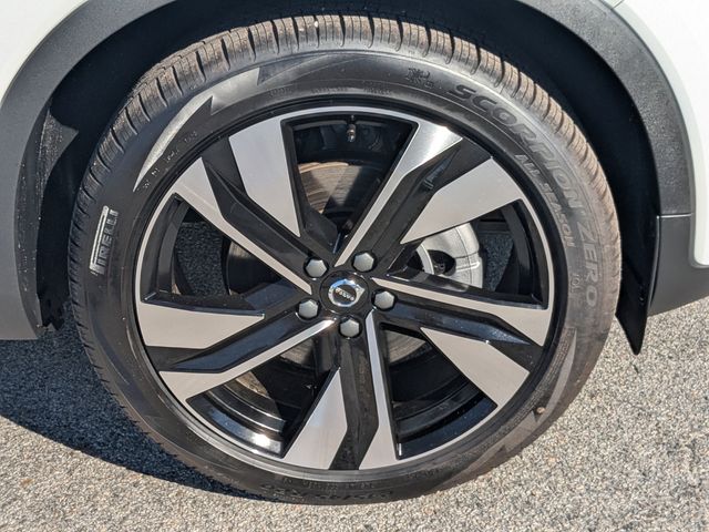 2026 Volvo XC40 Ultra - Photo 11